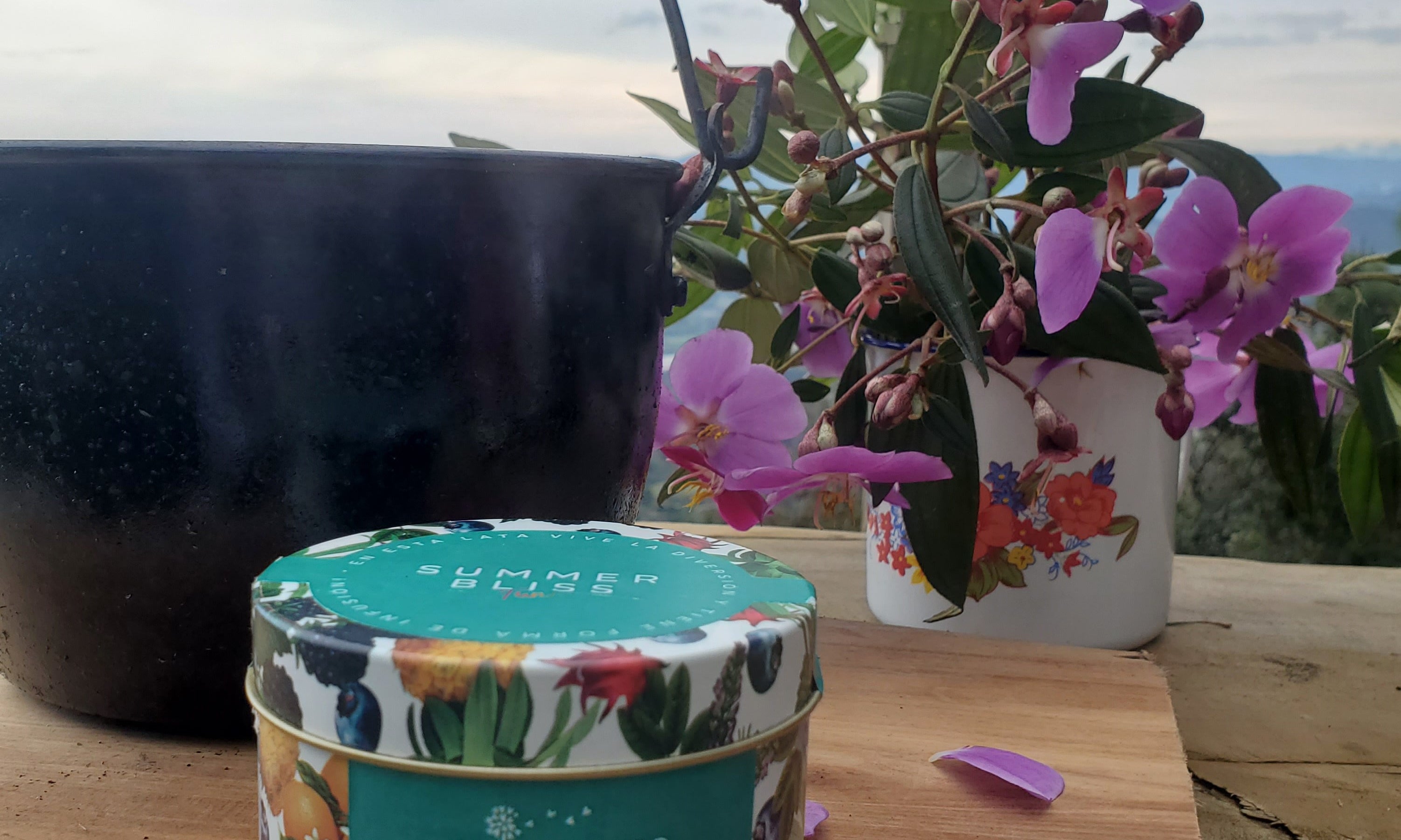 Cómo preparar una infusión en una olla y colador